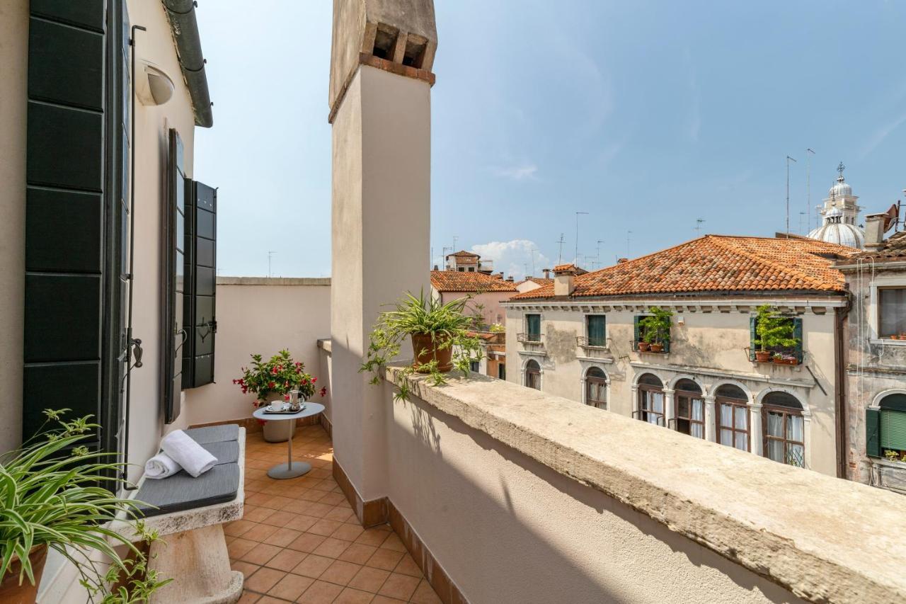 البندقية Palazzo Schiavoni Residenza D'Epoca & Suite-Apartments المظهر الخارجي الصورة