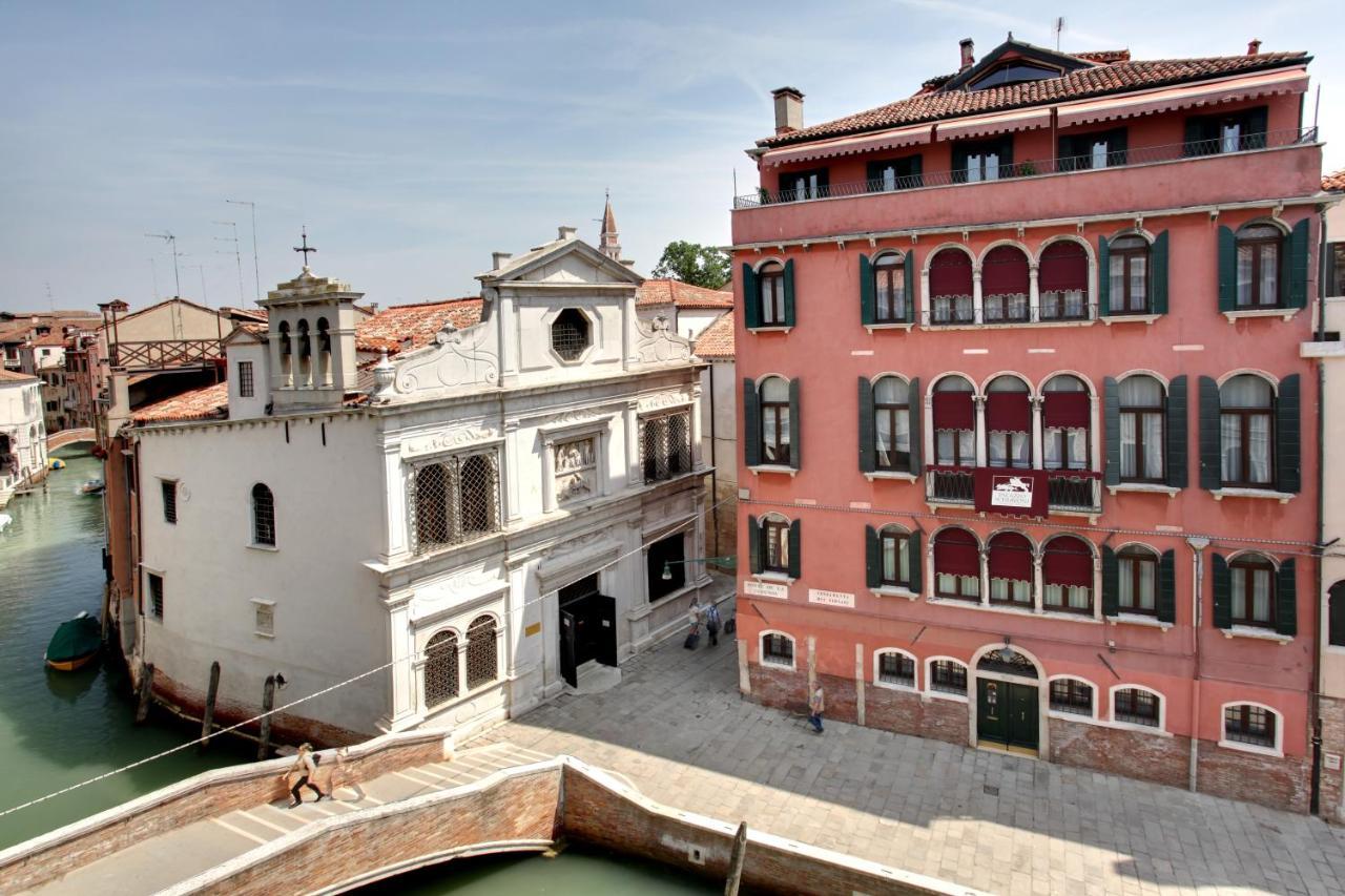 البندقية Palazzo Schiavoni Residenza D'Epoca & Suite-Apartments المظهر الخارجي الصورة